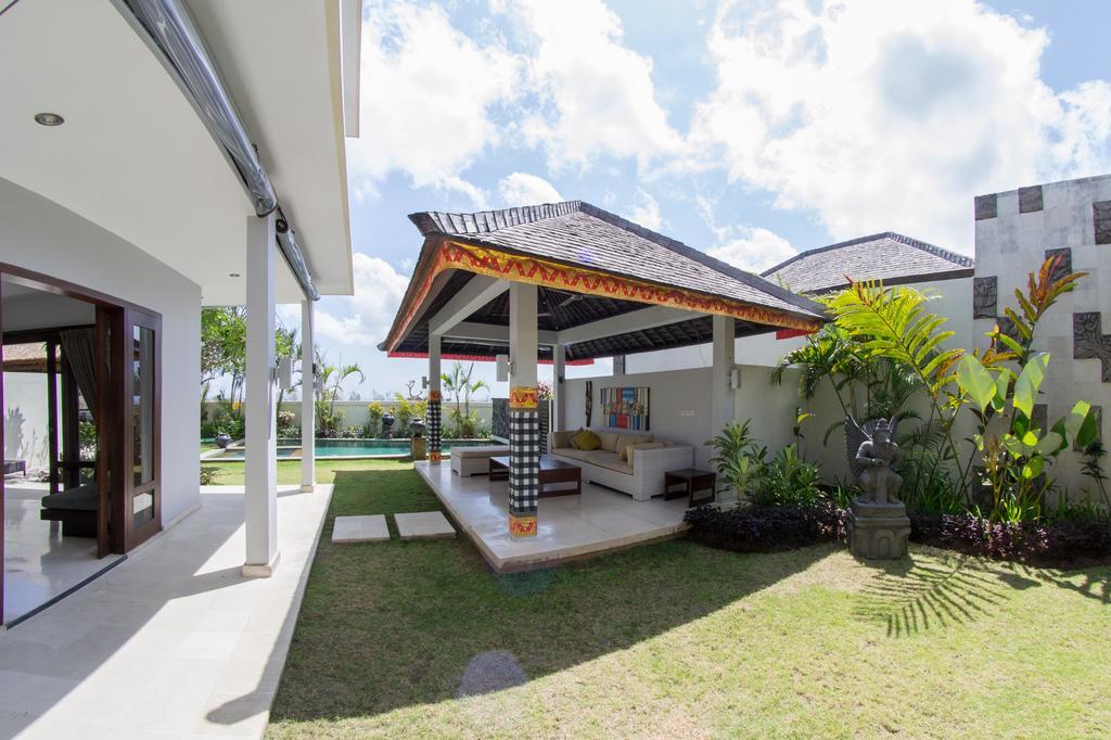 Villa Seratus Jimbaran  Exterior photo